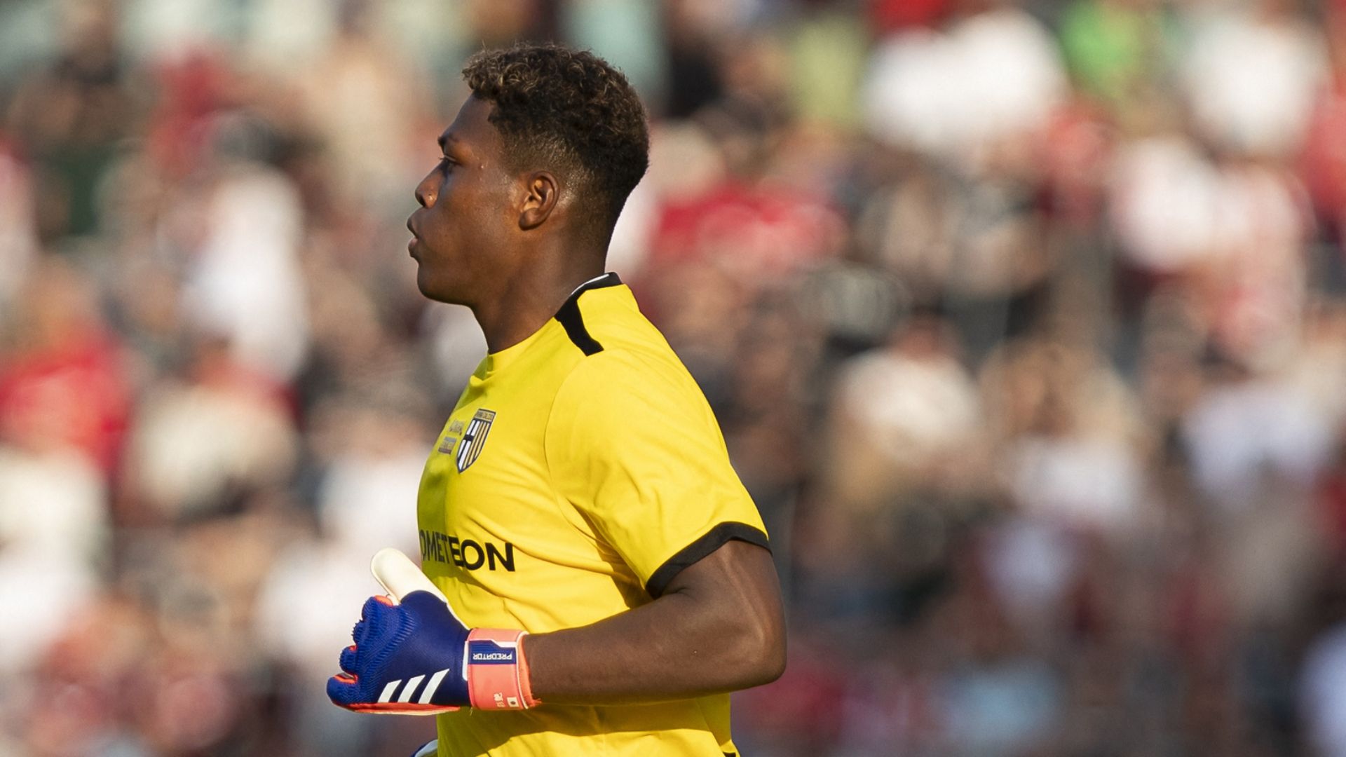 いよいよ開幕戦へ！セリエAデビュー狙うGK鈴木彩艶に伊でも注目「最も